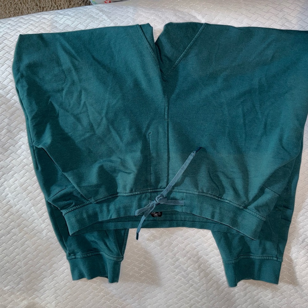 LULULEMON - Picture 3 of 3
